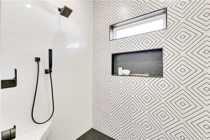 Spa shower with geometric pattern tile