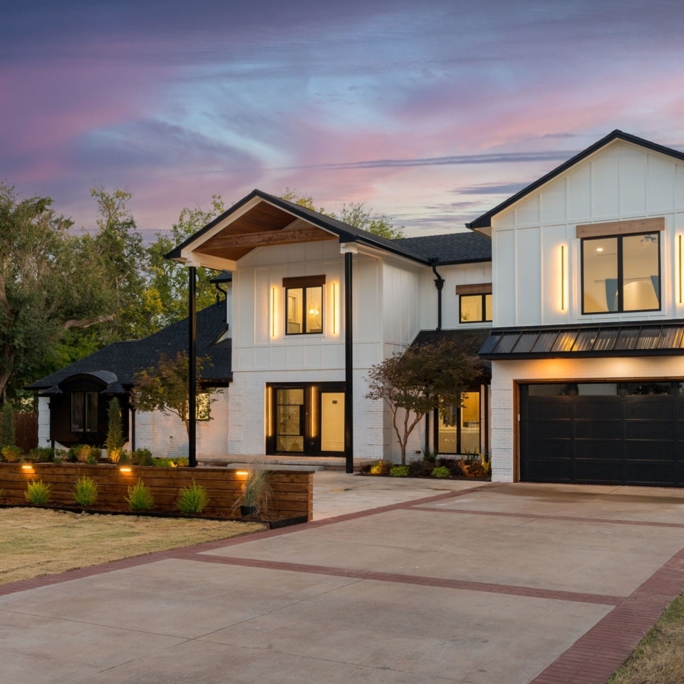 custom-build-hero-2 2532 Somerset Place Exterior